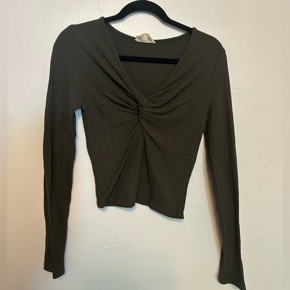 Cute green long sleeve shirt - size small